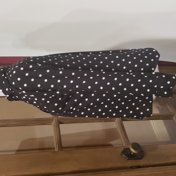 𝅺EXPRESS Polka Dot Button Down Blouse - Picture 4 of 7
